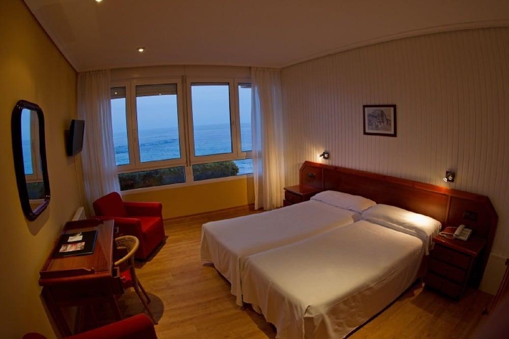 Hotel Josein Comillas Exterior photo